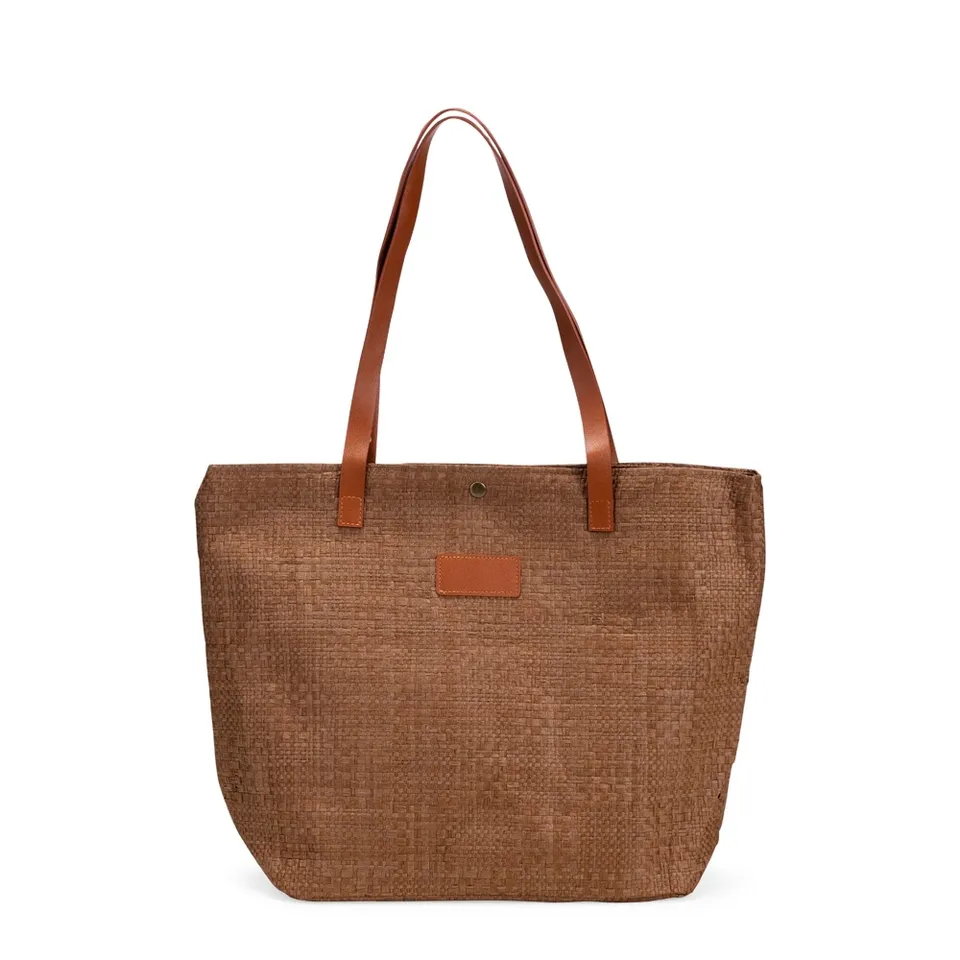 Bolsa de palha trançada personalizada com botão 31 × 43 cm na cor marrom