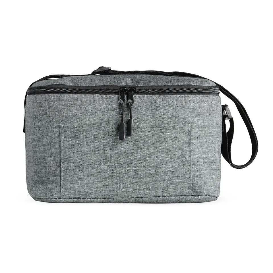 Bolsa térmica personalizada 10 litros com alça transversal e com bolso frontal na cor prata