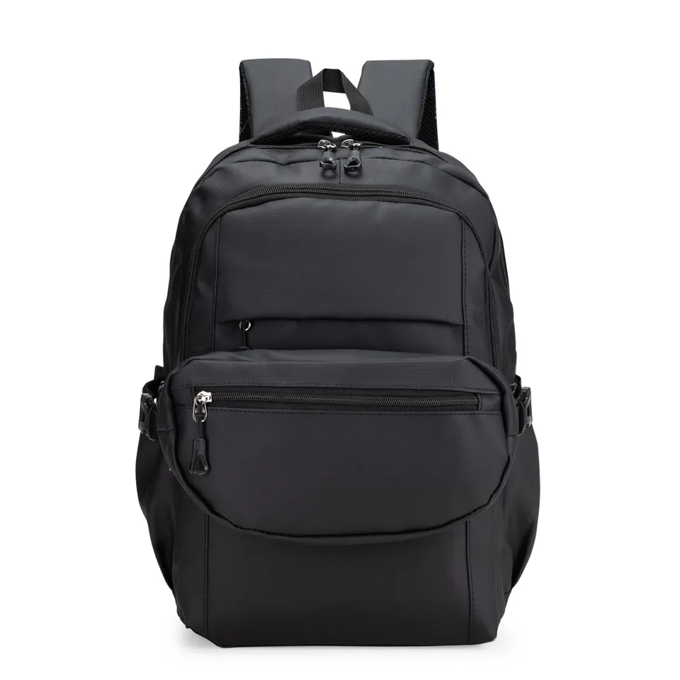Conjunto mochila e pochete de couro sintético personalizada na cor preto