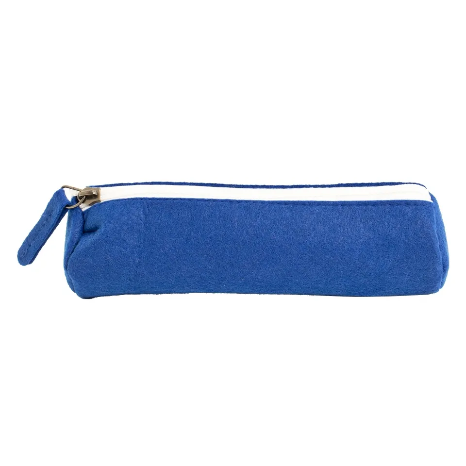 Estojo escolar de feltro na cor azul