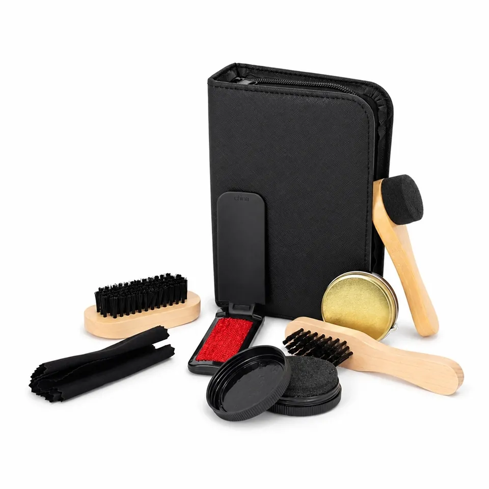 Kit limpeza sapatos 7 peças na cor preto