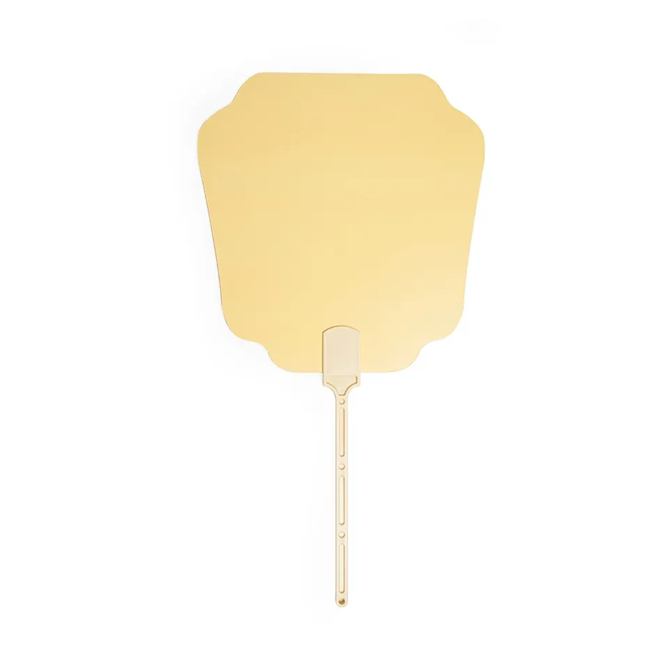 Leque de papel na cor amarelo
