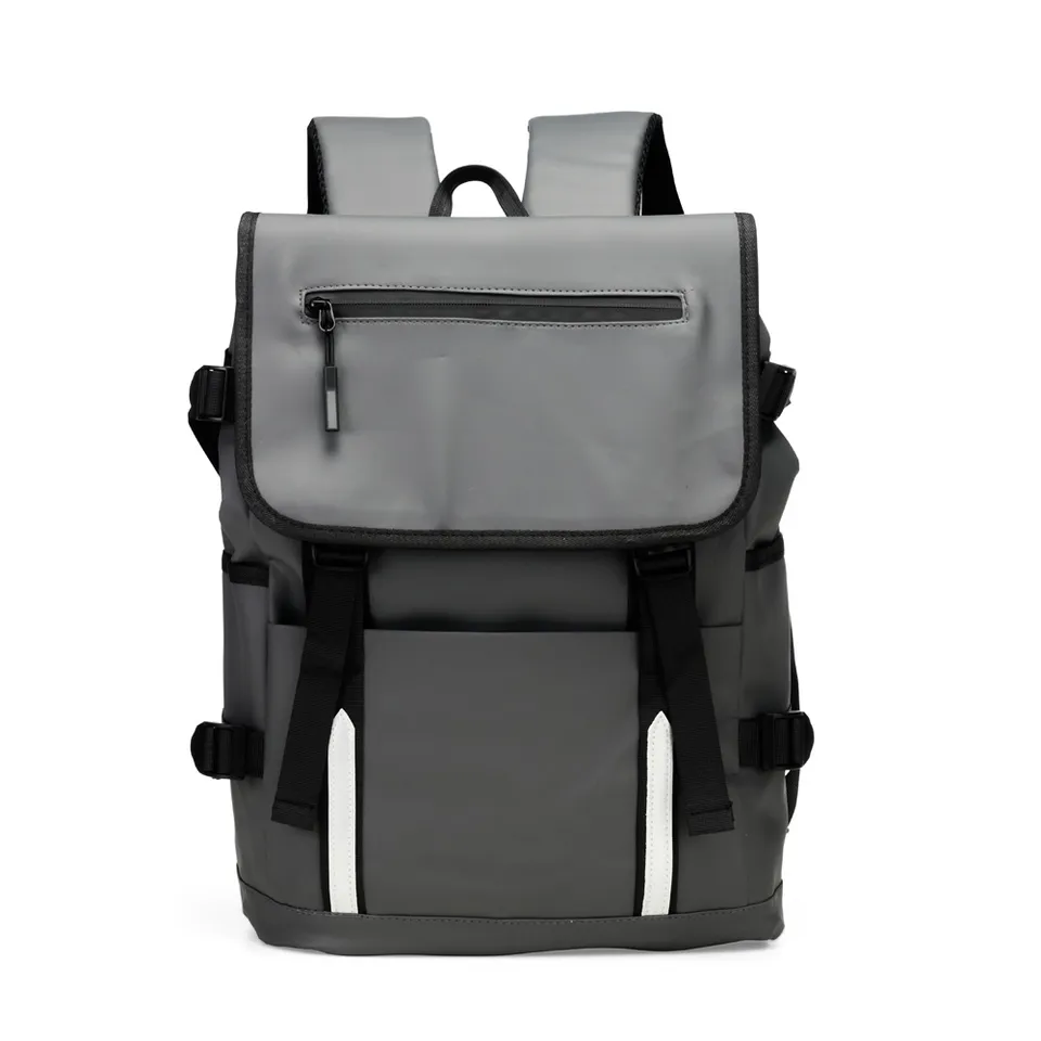 Mochila para notebook de couro sintético personalizada 18 litros com bolso lateral na cor cinza