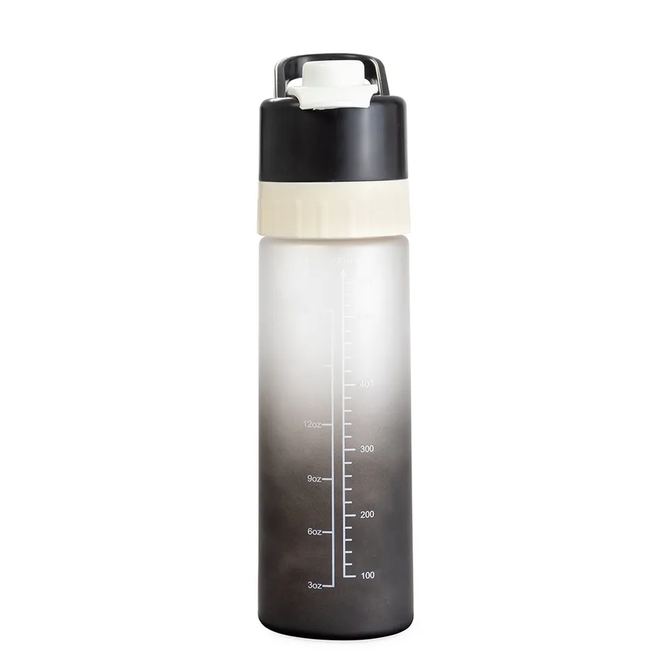 Squeeze plástico borrifador personalizado 650 ml com marcação de volume e tampa servidora na cor preto